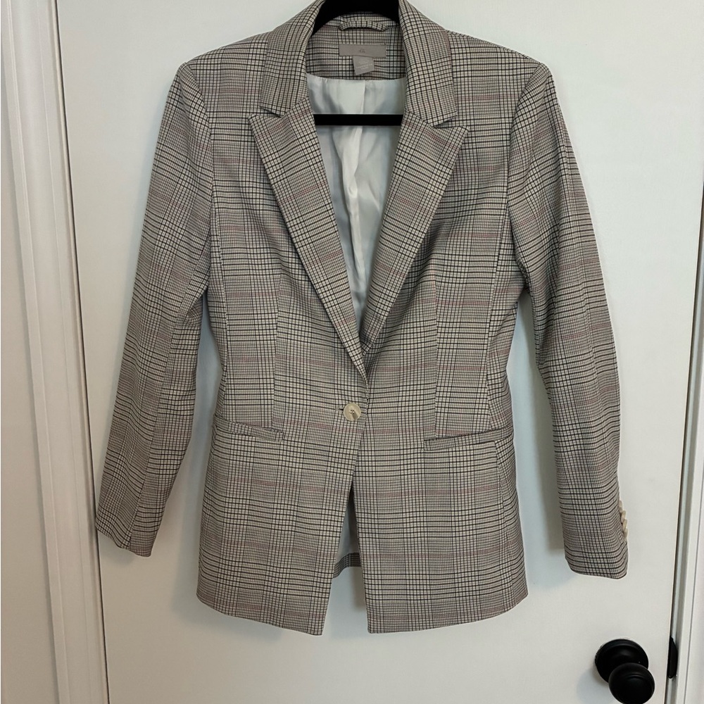 NWOT H&M Checkered Plaid Blazer in Black and White
